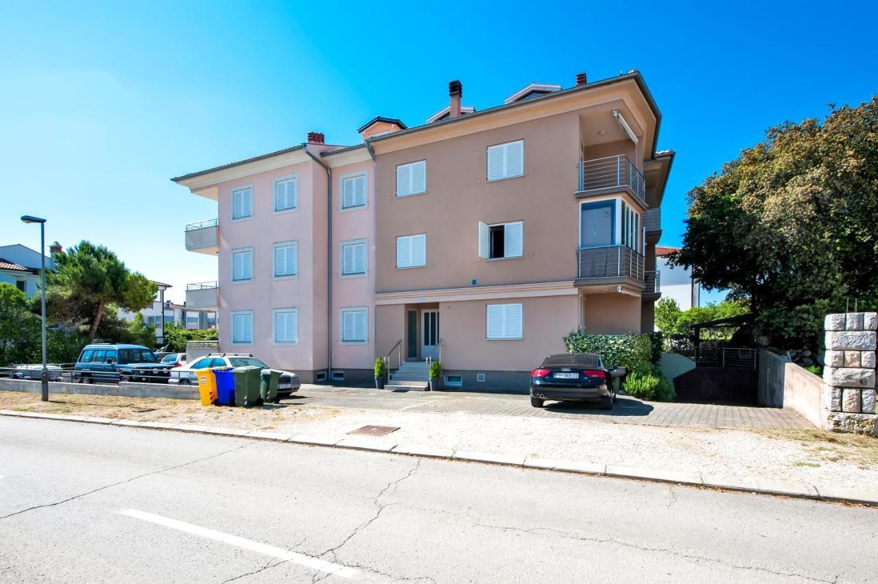 F&R Apartments II Ρόβινι Εξωτερικό φωτογραφία