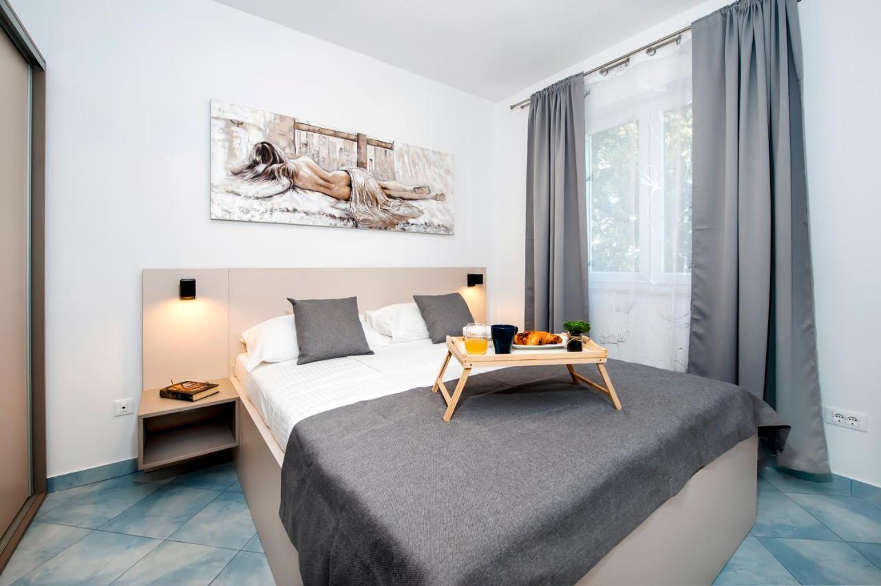 F&R Apartments II Ρόβινι Εξωτερικό φωτογραφία