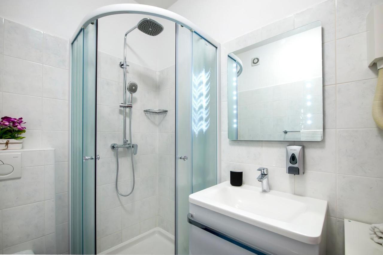 F&R Apartments II Ρόβινι Εξωτερικό φωτογραφία